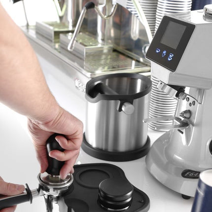 Spring-Loaded Coffee Tamper with Aluminium Handle | HENDI | Ø58x100mm 2