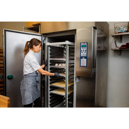 Ultimate Full-Height Bakery Cart 600x400 mm | Cambro 6