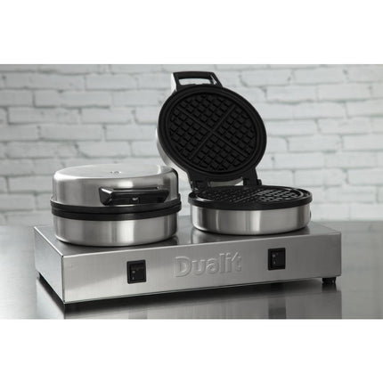 Double Waffle Maker with Non-Stick Plates | Dualit 74002 7