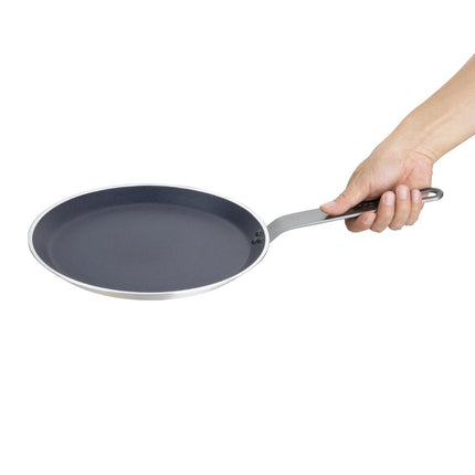 Aluminium Non-Stick Teflon Platinum Plus Crêpe Pan 26cm | Vogue 5