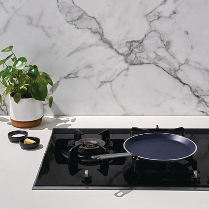 Aluminium Non-Stick Teflon Platinum Plus Crêpe Pan 26cm | Vogue 3