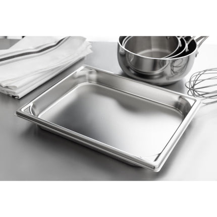 Stainless Steel GN 1/1 Container 40mm with Handle and Lid | Matfer Bourgeat 8