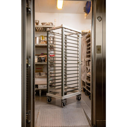 Ultimate Full-Height Bakery Cart 600x400 mm | Cambro 2