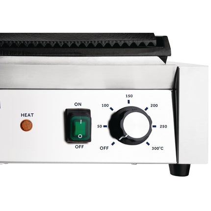 Contact Grill Grooved/Smooth Plates 36 x 31cm 1800W | Nisbets Essentials 5