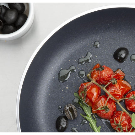 Teflon Platinum Plus Non-Stick Induction Frying Pan 28cm | Vogue 4