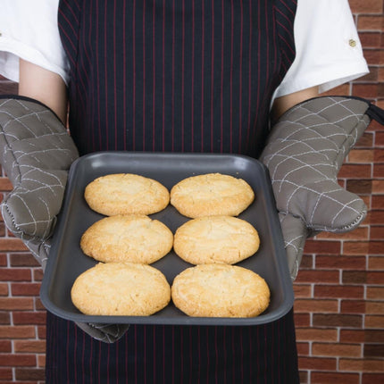 Light Brown Flame-Resistant Oven Mitt 43cm | Vogue 2