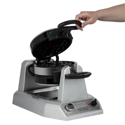 Double Electric Waffle Maker WW200E | Waring 8