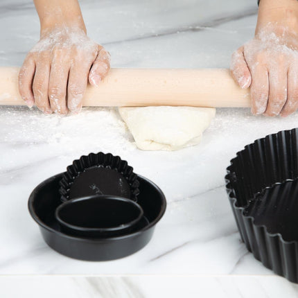 Heavy-Duty Wooden Dough Roller 18" | Vogue 3