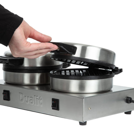 Double Waffle Maker with Non-Stick Plates | Dualit 74002 6