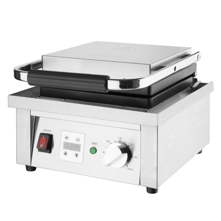 Commercial Stainless Steel Waffle Maker | Buffalo 3