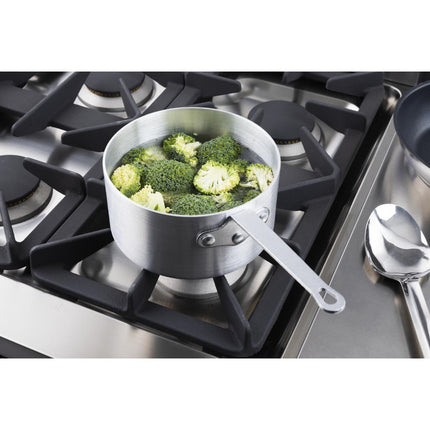 Aluminum Saucepan 2.4L | Vogue 8