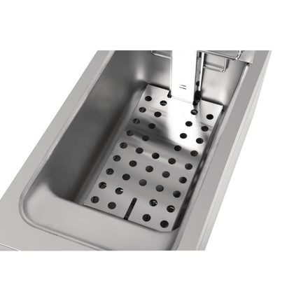 Single Fryer with Adjustable Thermostat | Lincat Silverlink 600 DF33 2