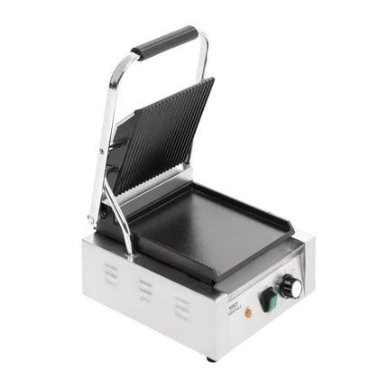 Contact Grill Grooved/Smooth Plates 36 x 31cm 1800W | Nisbets Essentials 3