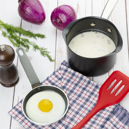Aluminium Non-Stick Saucepan with Double Spout 14cm | Vogue 3
