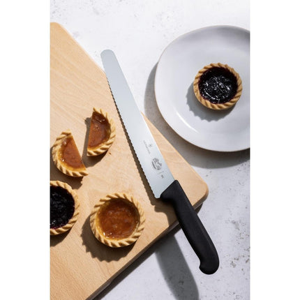 Serrated Baker's Knife 25.5cm | Victorinox Fibrox 7