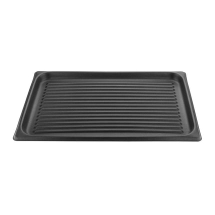 1.6mm Thick Ribbed Aluminium Non-Stick Grill Plate with Sloped Edge | Vogue 4