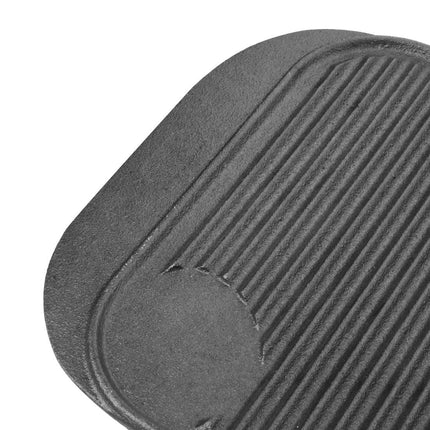 Vogue Double-Sided Cast Iron Grill Plate | Smooth and Ribbed Surfaces 4