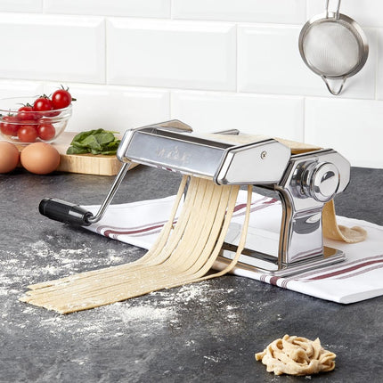 18cm Chrome-Plated Pasta Machine | Vogue 2