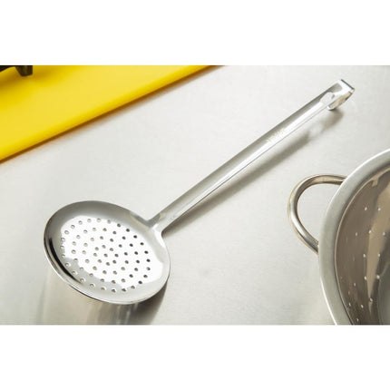 One-Piece Stainless Steel Skimmer 4" | Vogue 6