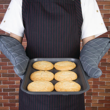 Flame-Resistant Charcoal Oven Mitt 17" | Vogue 2
