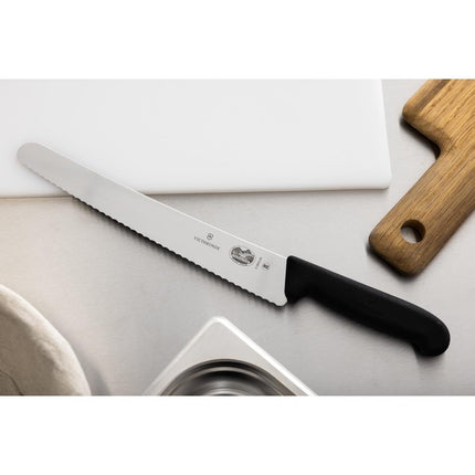 Serrated Baker's Knife 25.5cm | Victorinox Fibrox 6