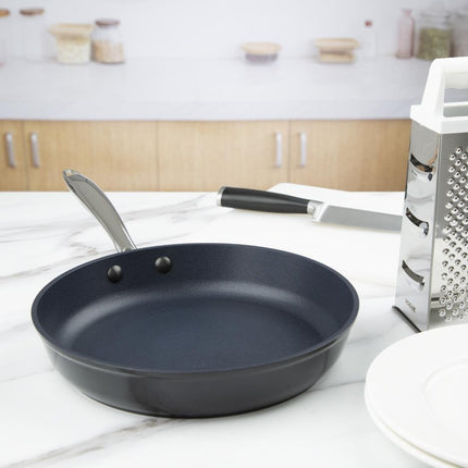 Cast Aluminum Non-Stick Frying Pan 26cm with Teflon Coating | Vogue 2