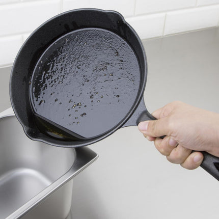 Vogue Cast Iron Induction Frying Pan | 20.3 cm 2